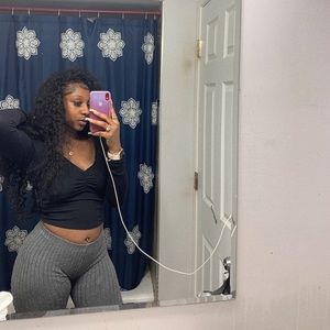 Meet your Posher, Emoni